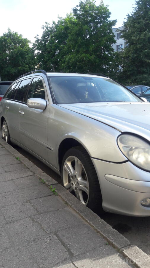 Mercedes-Benz E-Class W211/S211 wagon 5-doors