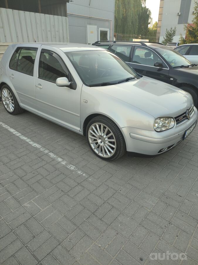Volkswagen Golf GTI 4 generation