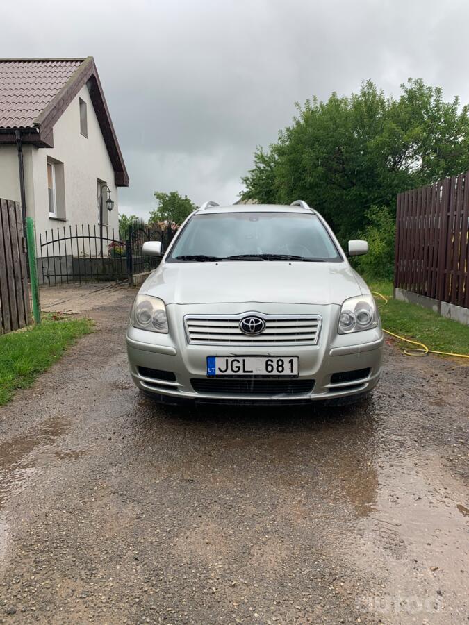 Toyota Avensis 2 generation wagon