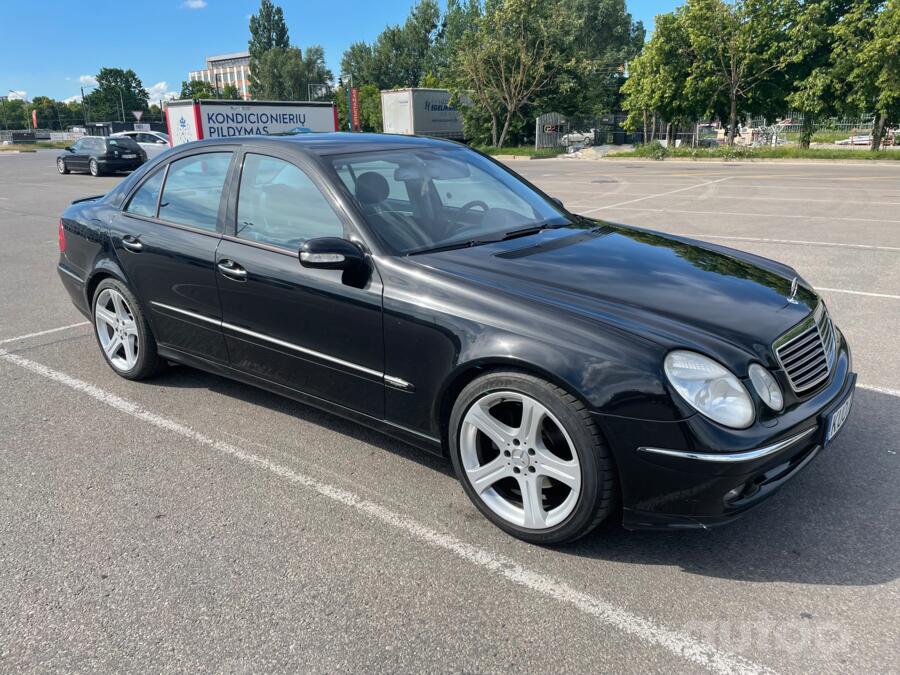 Mercedes-Benz E-Class W211 Sedan