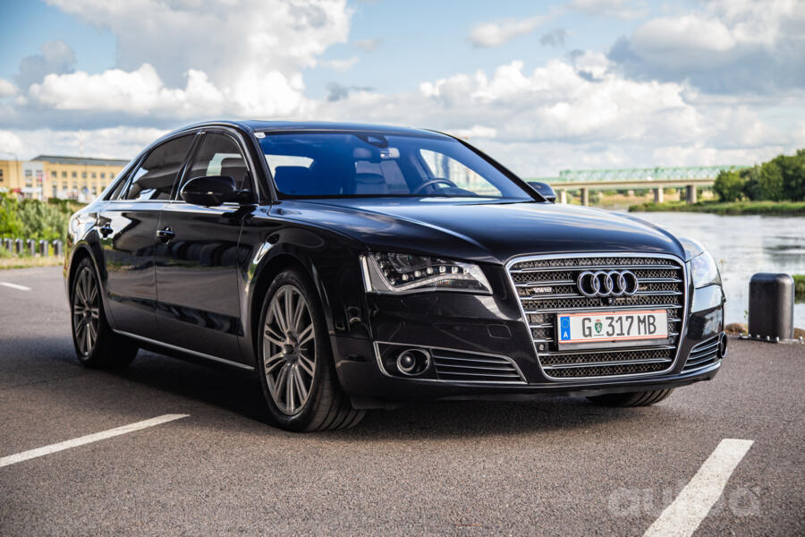 Audi A8 D4/4H Sedan