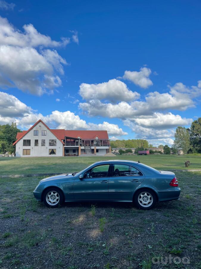 Mercedes-Benz E-Class W211 Sedan