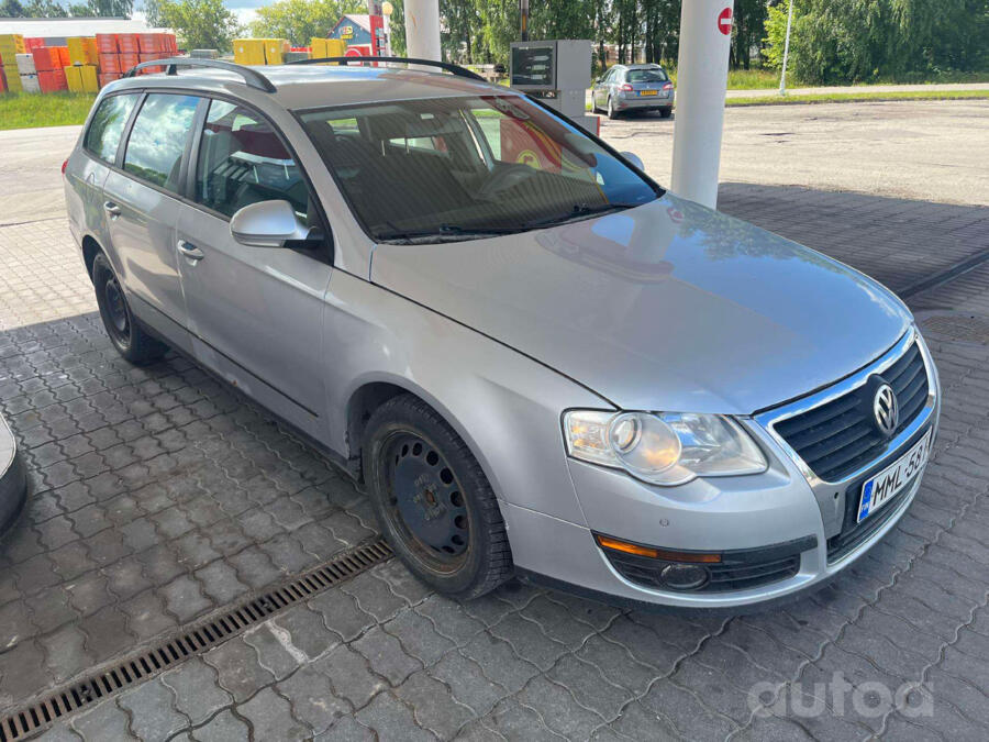 Volkswagen Passat B6 wagon 5-doors