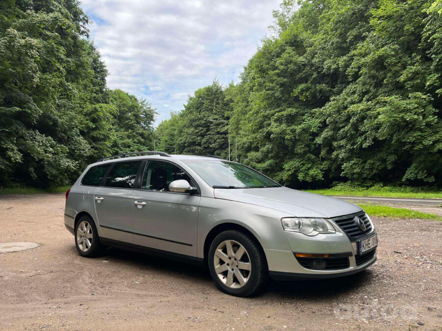 Volkswagen Passat B6 wagon 5-doors