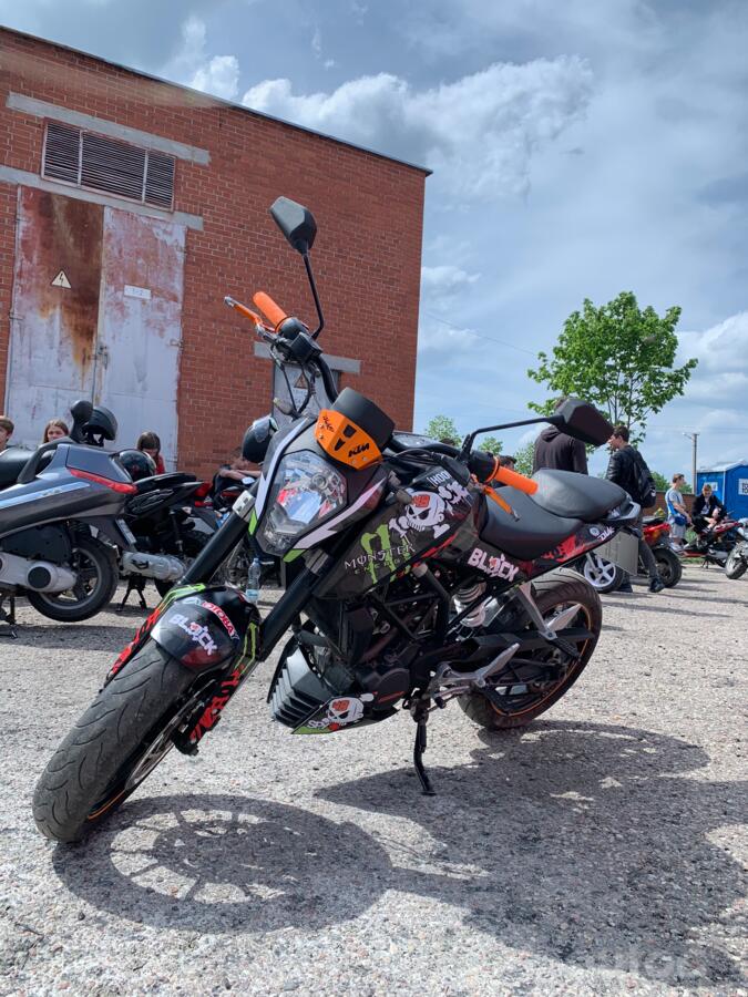 KTM Duke