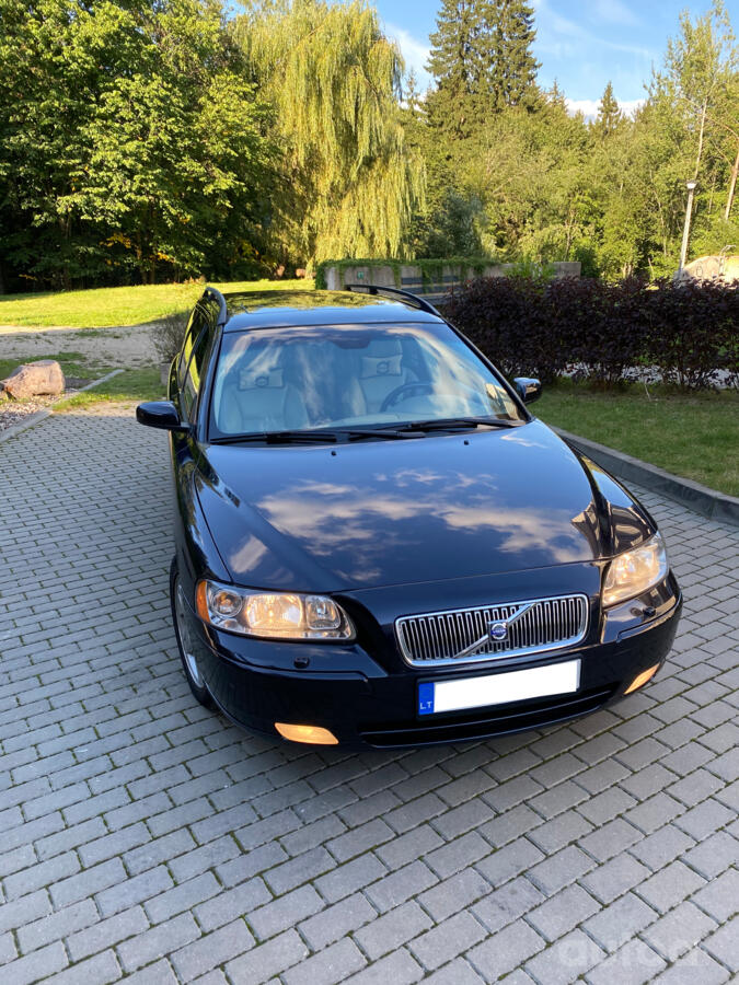 Volvo V70 2 generation [restyling] wagon 5-doors