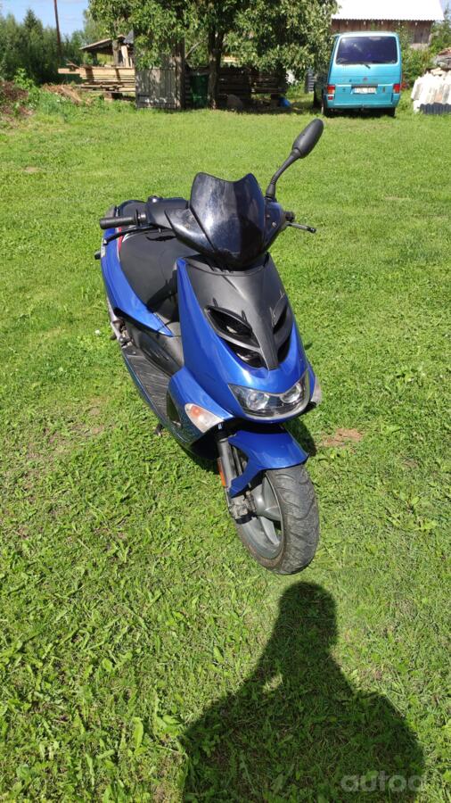 Aprilia SR