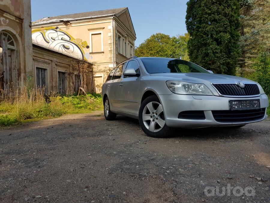 Skoda Octavia 2 generation [restyling] Combi wagon 5-doors