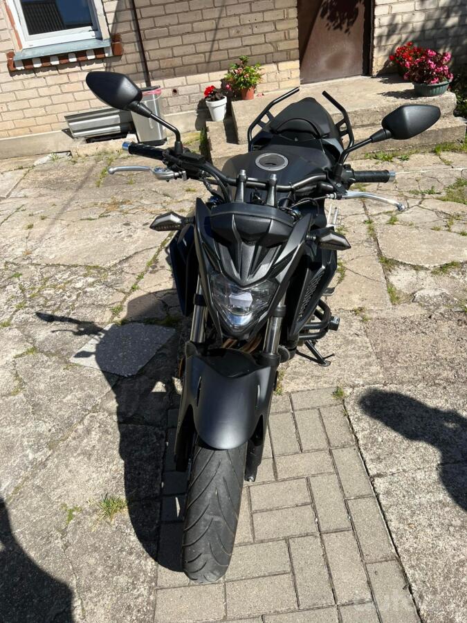 Honda CB