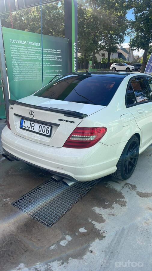 Mercedes-Benz C-klasse AMG W204 Sedan