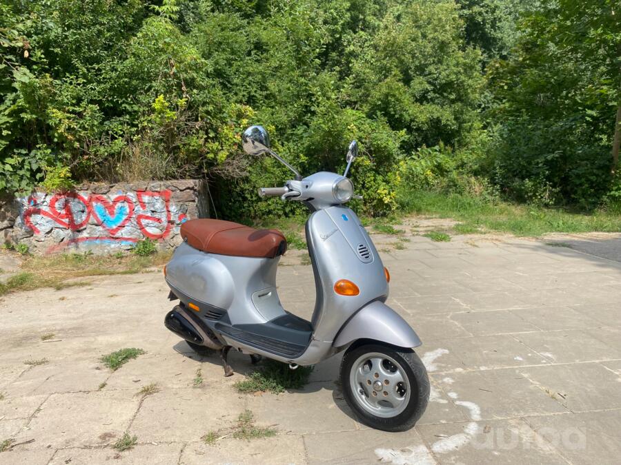 Vespa 50