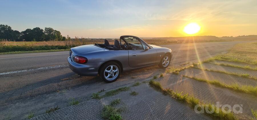 Mazda MX-5 NB [restyling] Roadster