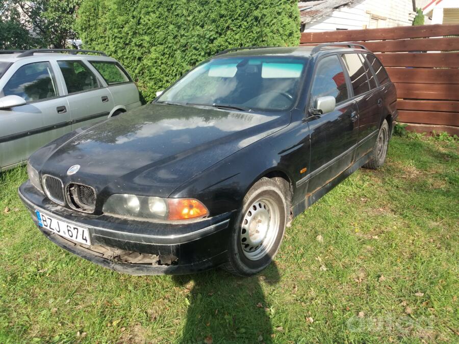 BMW 5 Series E39 Touring wagon