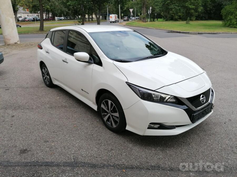 Nissan Leaf 2 generation Hatchback