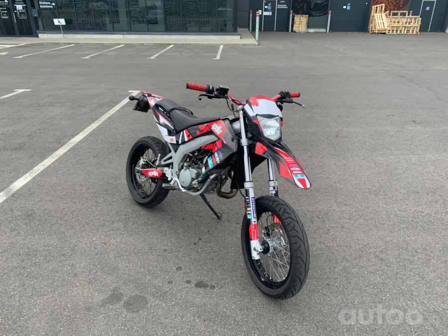 Aprilia SX