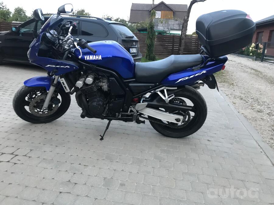 Yamaha FZS 600 Fazer