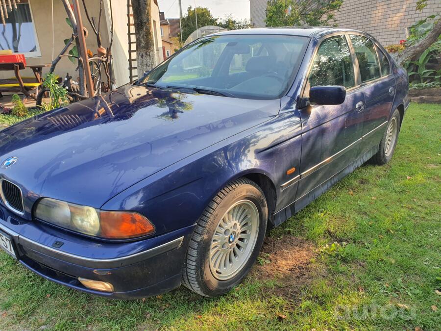 BMW 5 Series E39 Sedan 4-doors