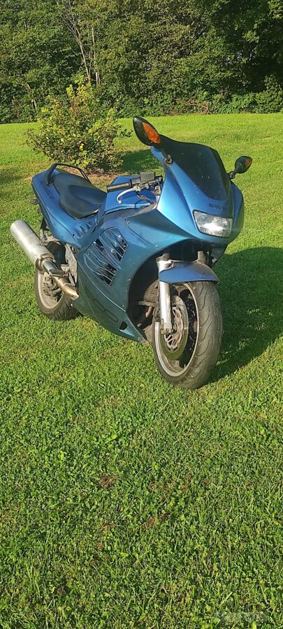 Suzuki RF