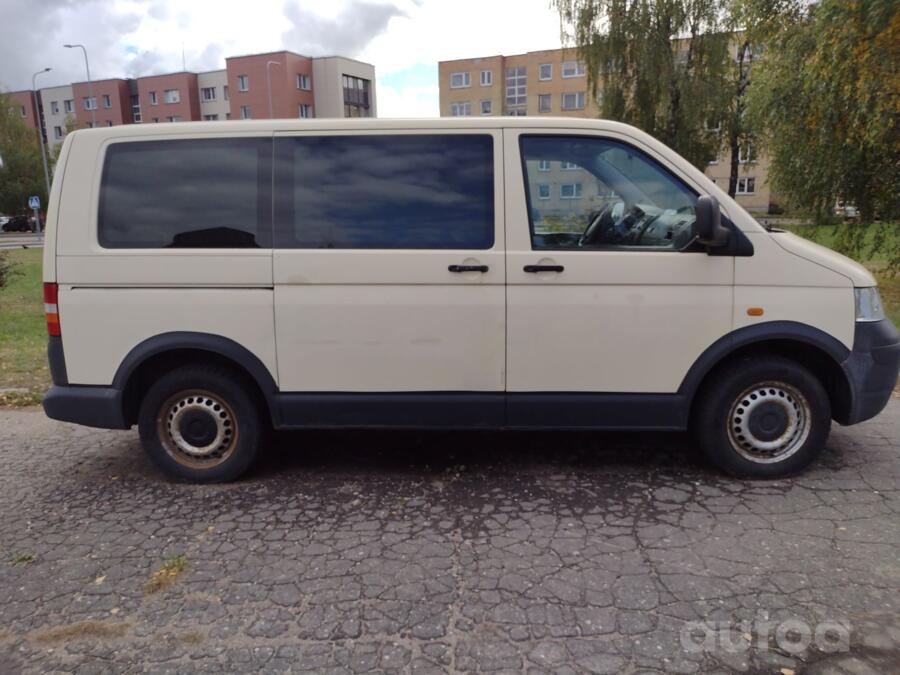 Volkswagen Transporter T5 Minivan 4-doors