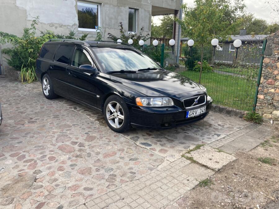 Volvo V70 2 generation wagon