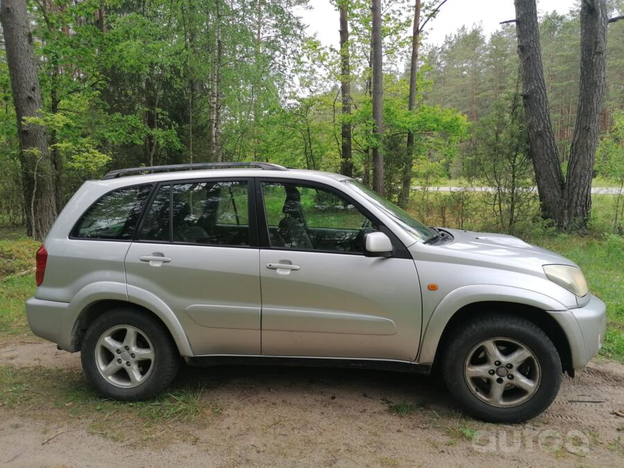 Toyota RAV 4 2 generation (XA20)