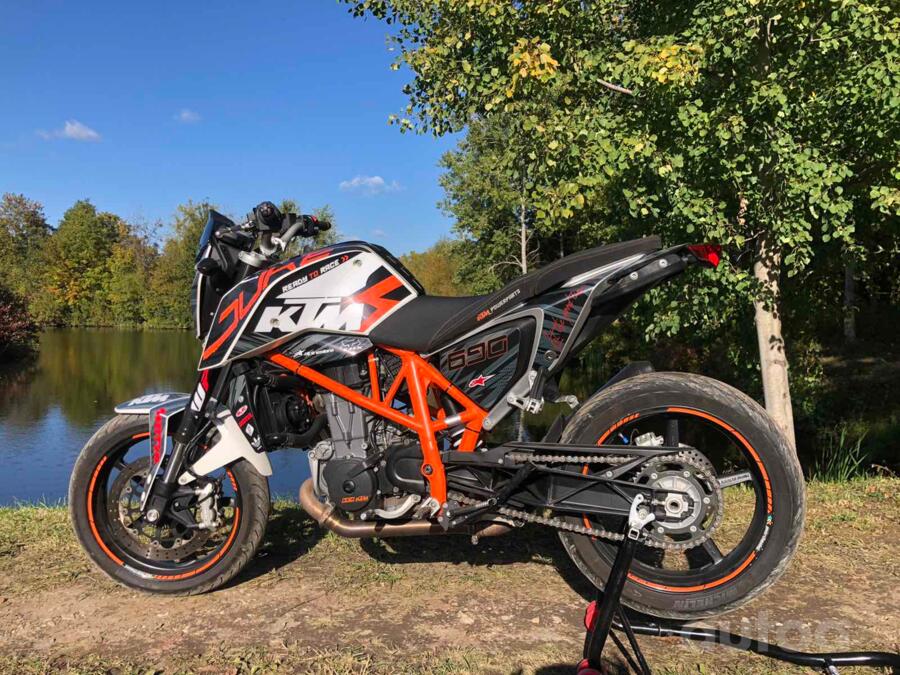 KTM Duke
