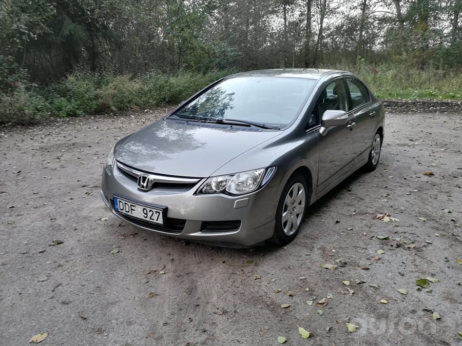 Honda Civic 8 generation Sedan 4-doors
