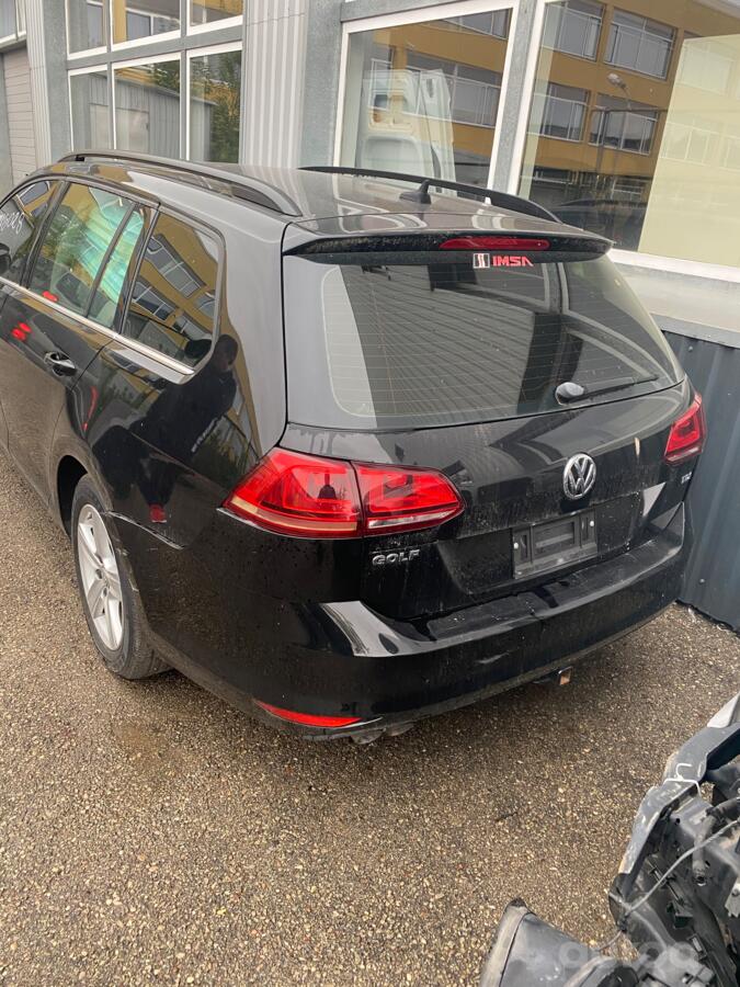Volkswagen Golf 7 generation Sportsvan minivan