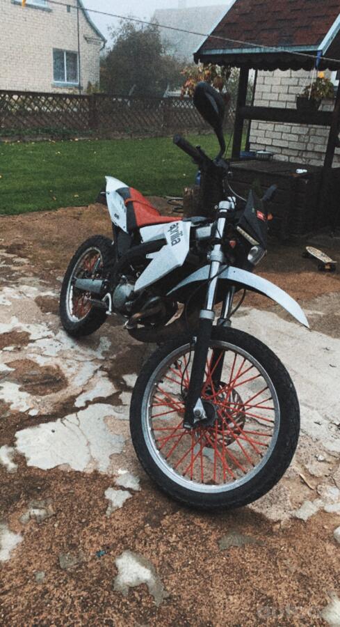 Aprilia SX