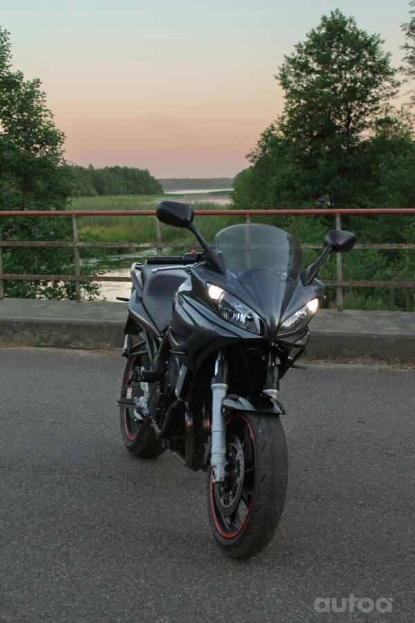 Yamaha FZ