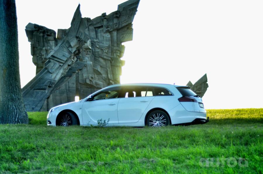 Opel Insignia A Sports Tourer wagon 5-doors