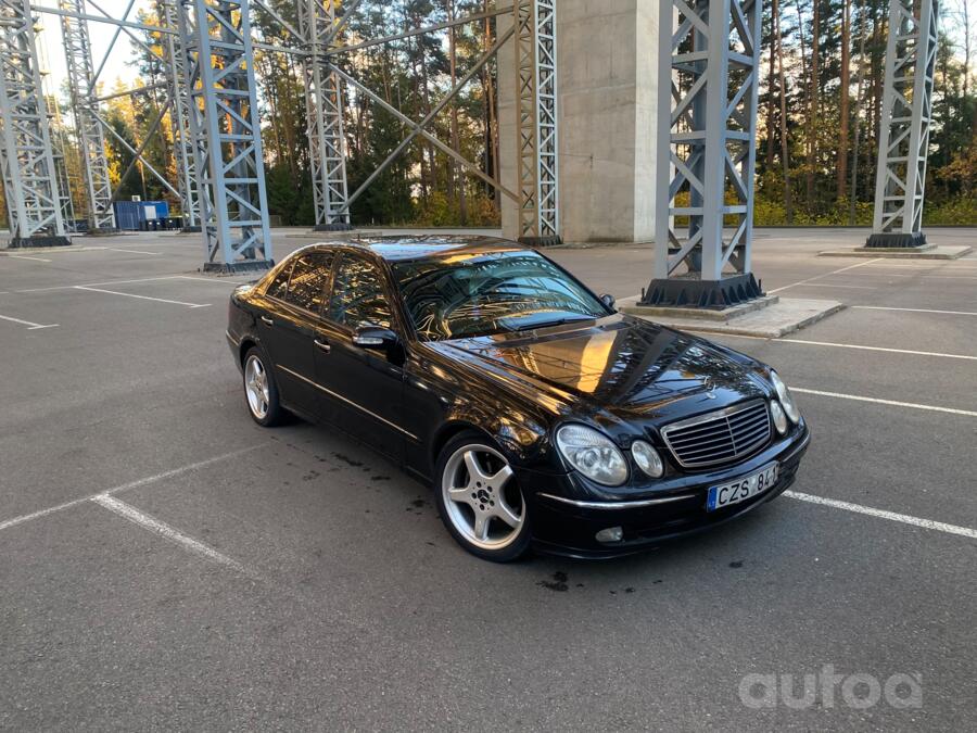 Mercedes-Benz E-Class W211 Sedan