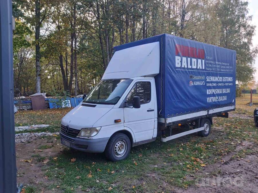 Mercedes-Benz Sprinter First generation