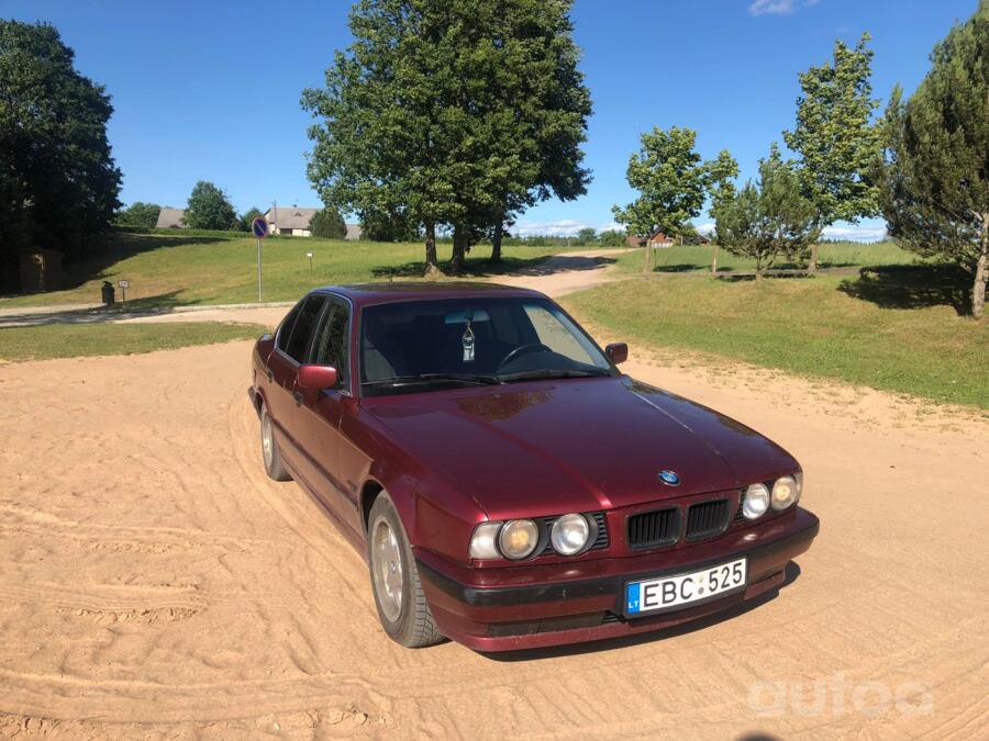 BMW 5 Series E34 Sedan