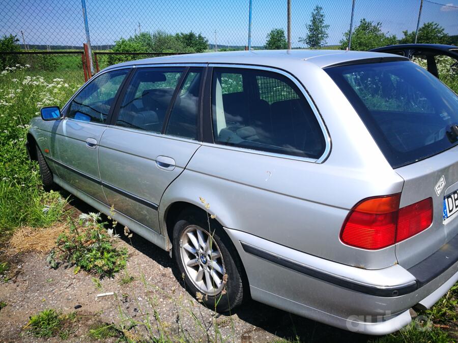 BMW 5 Series E39 Touring wagon