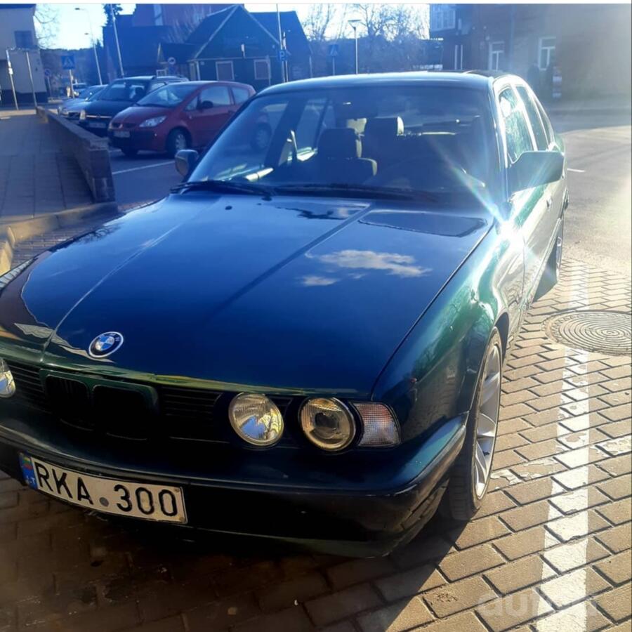 BMW 5 Series E34 Sedan
