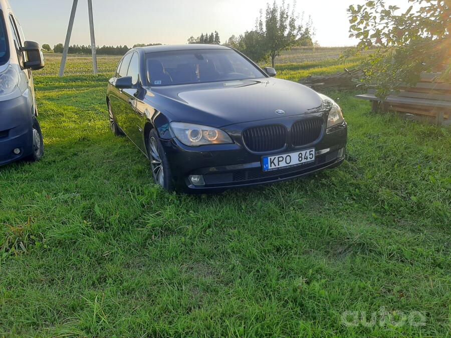 BMW 7 Series F01/F02 Sedan