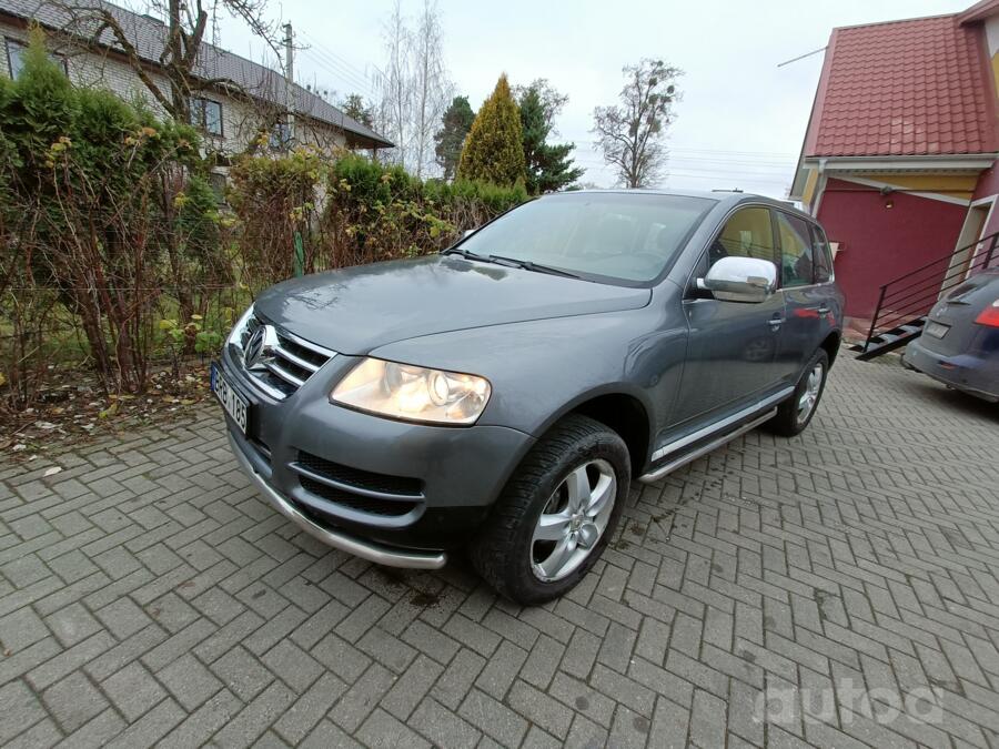 Volkswagen Touareg 1 generation Crossover