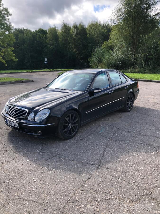 Mercedes-Benz E-Class W211 Sedan