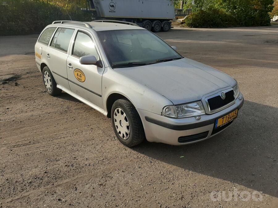 Skoda Octavia 1 generation [restyling] Combi wagon 5-doors