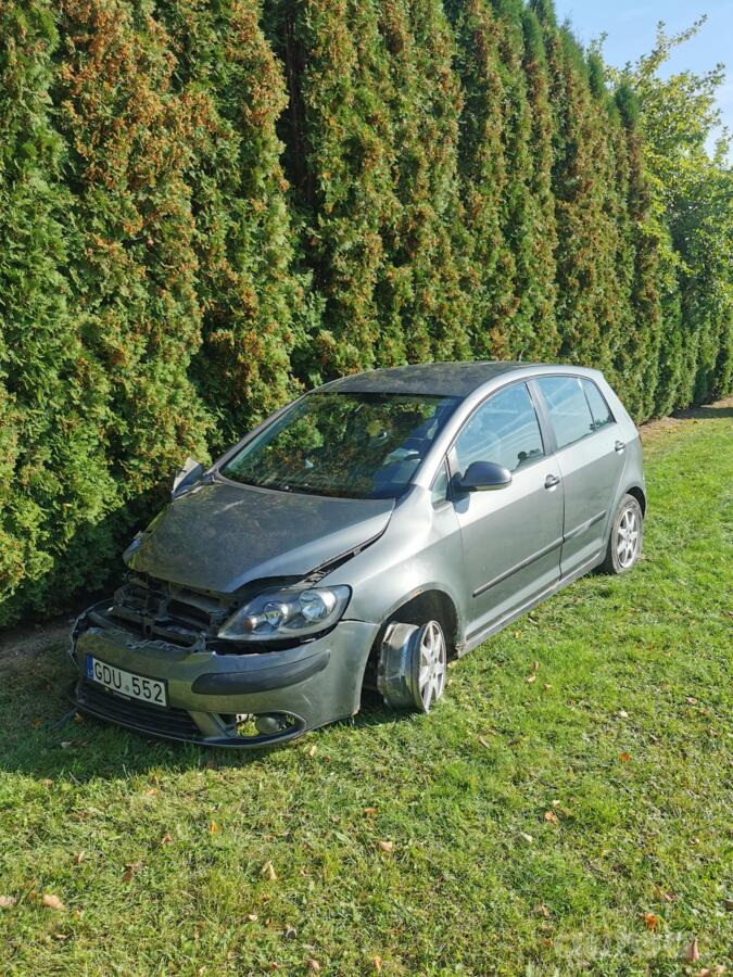 Volkswagen Golf Plus 1 generation