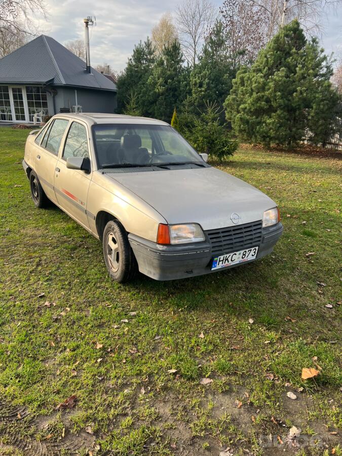 Opel Kadett E Sedan