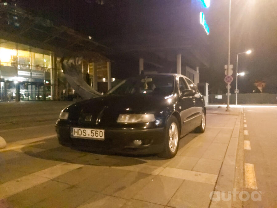SEAT Toledo 2 generation Sedan