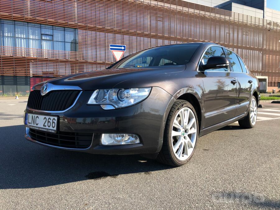 Skoda Superb 2 generation Liftback