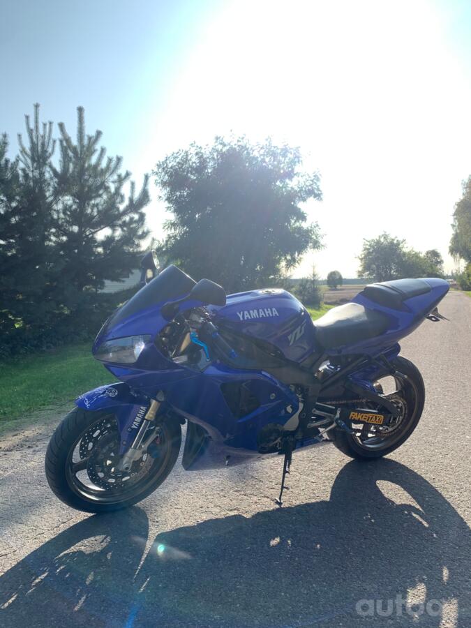 Yamaha R1