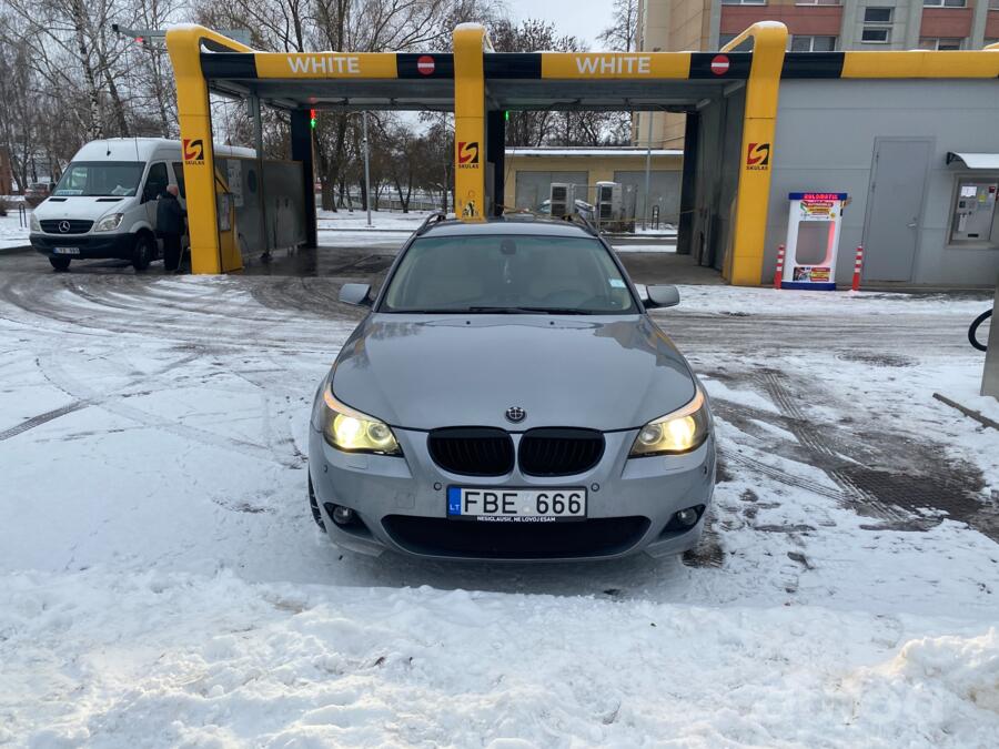 BMW 5 Series E60/E61 Touring wagon