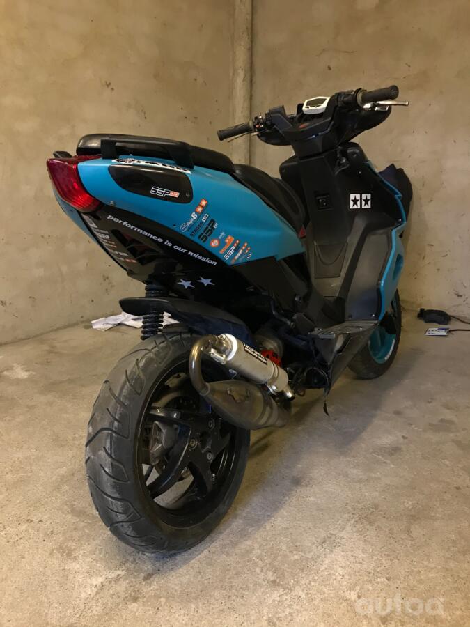 Aprilia SR