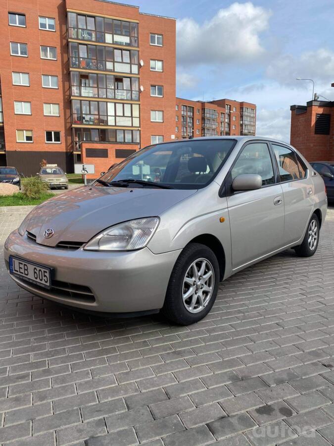 Toyota Prius 1 generation Sedan