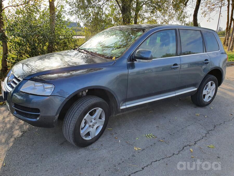Volkswagen Touareg 1 generation Crossover