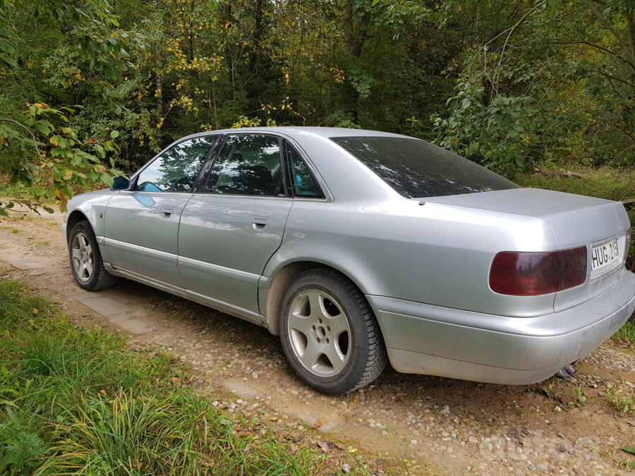Audi A8 D2/4D Sedan 4-doors